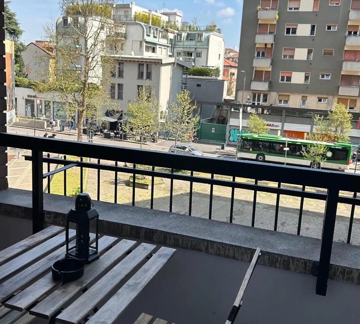 Modern Apartments Mm3 Afforifn Only 15 Min From Duomo Milan Italy