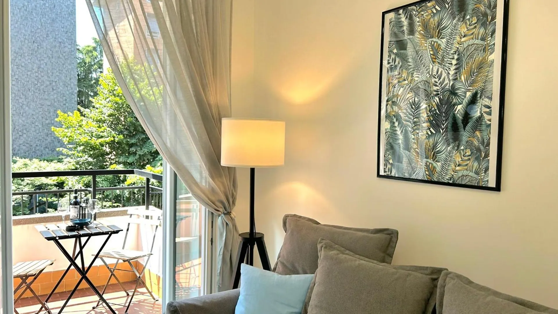 Modern Apartments Mm3 Afforifn Only 15 Min From Duomo Milano Italien